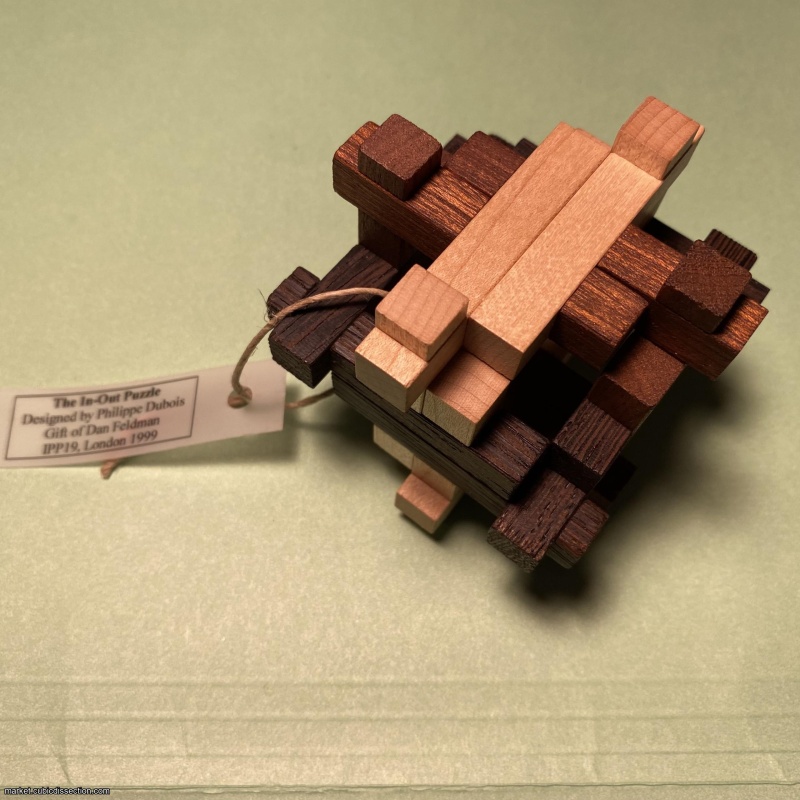 The In-Out Puzzle, IPP19 (1999) exchange puzzle (Dan Feldman) designed by Philippe Dubois