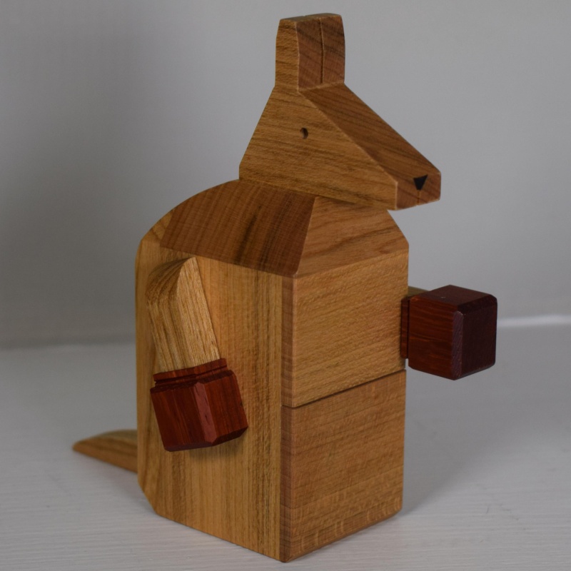 Boxing Kangaroo - Yoh Kakuda