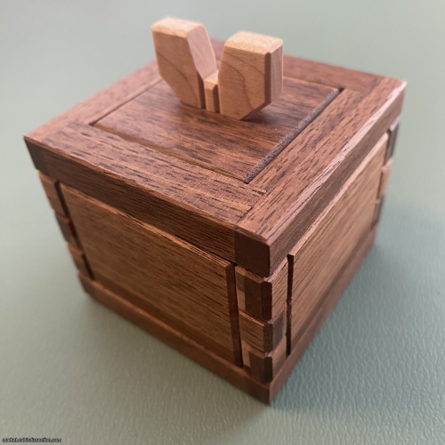 Karakuri "Let's Get Dressed" by Shou Sugimoto, 2024 Xmas Present