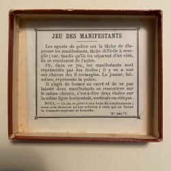 Jeu des Manifestants,  antique French version of The 8 Queens Puzzle
