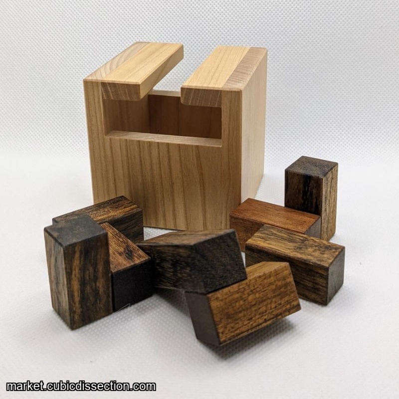 Pincers by Alexander Magyarics