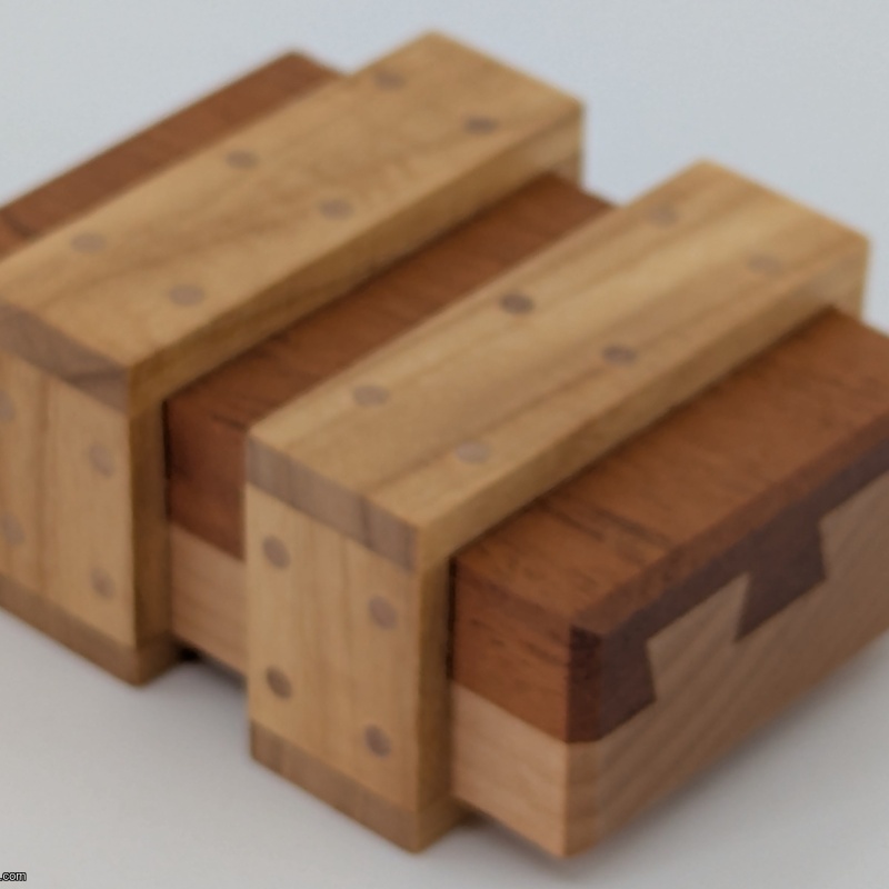 Sandfield's Banded Dovetail Puzzle