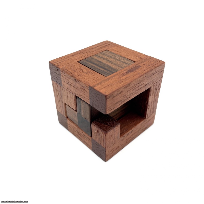 Petit Puzzle by Osanori Yamamoto