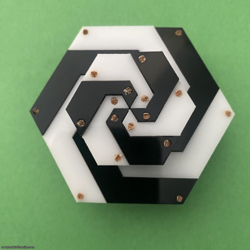 Pinwheel, IPP29 (2009) Exchange Puzzle by Bram Cohen