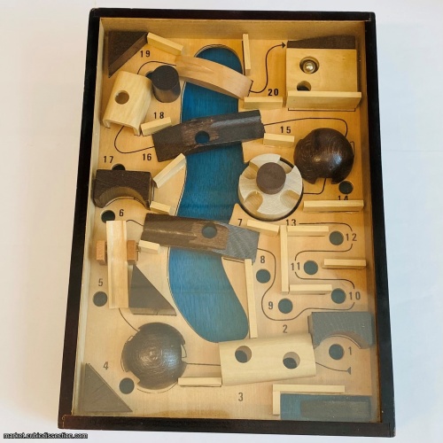 WADA Playland large 10"x7" dexterity game with box