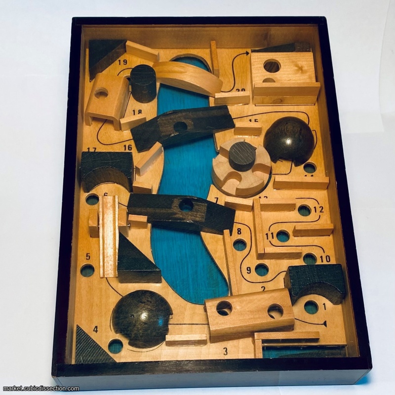 WADA Playland large 10"x7" dexterity game