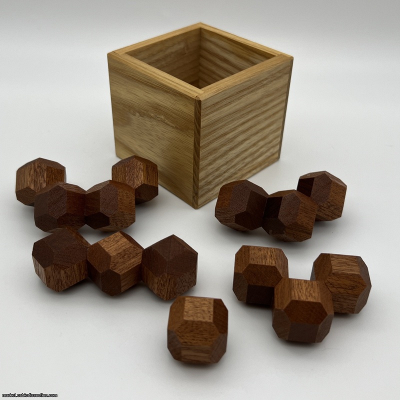 Pyracube by Stewart Coffin