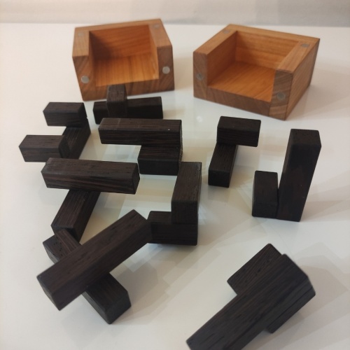 Broken Box by Lucie Pauwels