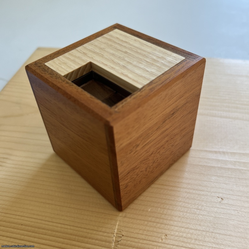 Slot Machine by Stewart Coffin Oddball