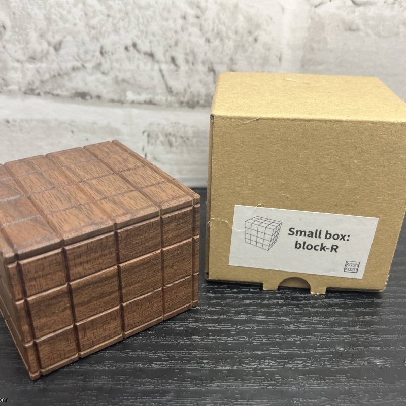 Small Box : Block-R