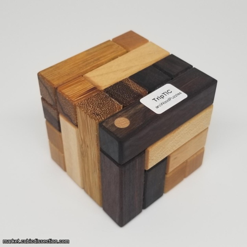 TripTIC - Turning Interlocking Cube