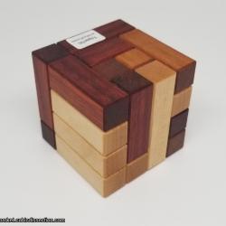 TripleTIC - Turning Interlocking Cube