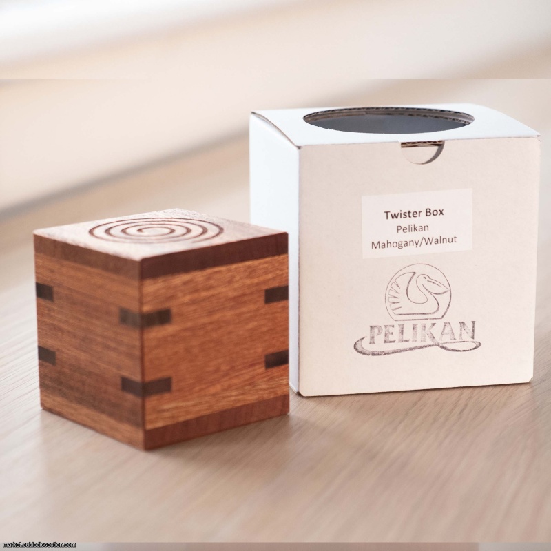 Twister Box - Pelikan - Sold out