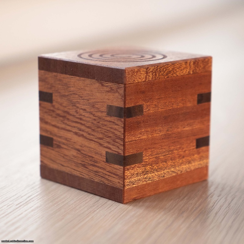 Twister Box - Pelikan - Sold out