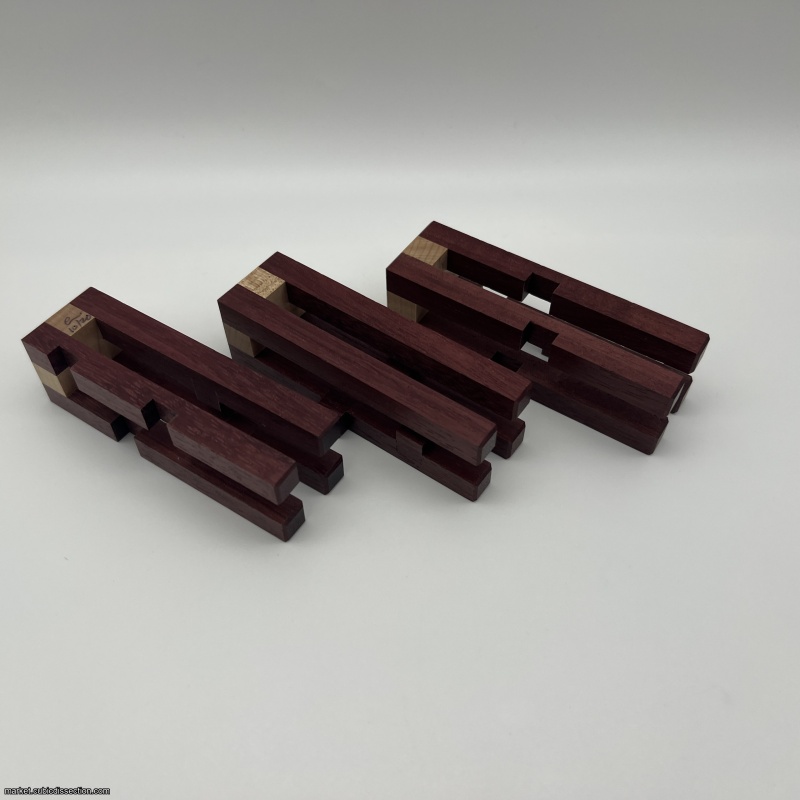 Uri Three Bars by Dario Uri