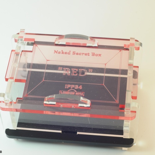 Naked secret box "RED" by Akio Yamamoto