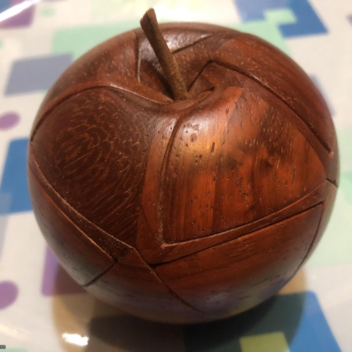 EXPLODING ICOSA - APPLE