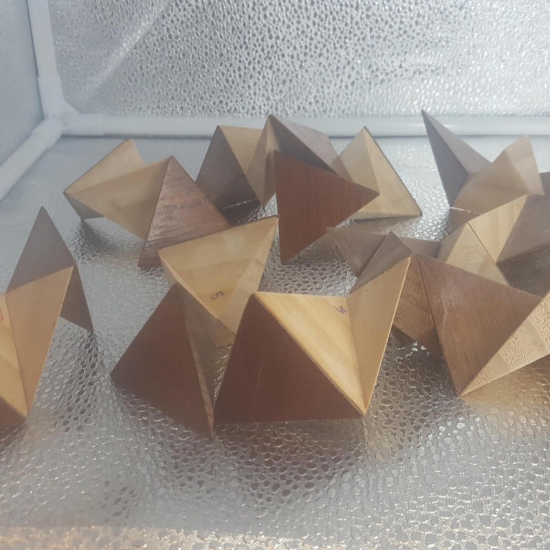 EXPLODING ICOSAHEDRON