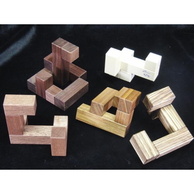 Disjointed/Accordion Cube