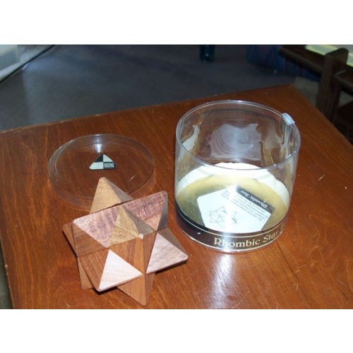 Rhombic Star puzzle - by Pentangle