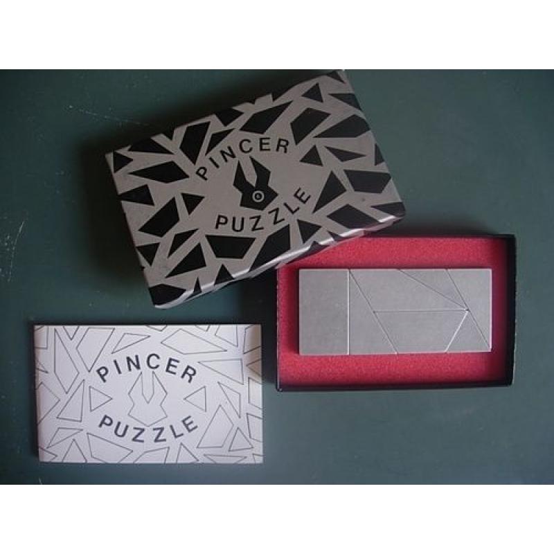 PINCER PUZZLE - A Tangram type puzzle