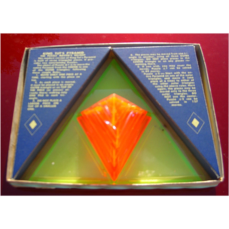 King Tuts Pyramid Milton Bradley 1962 Puzzle and Art! Rare!