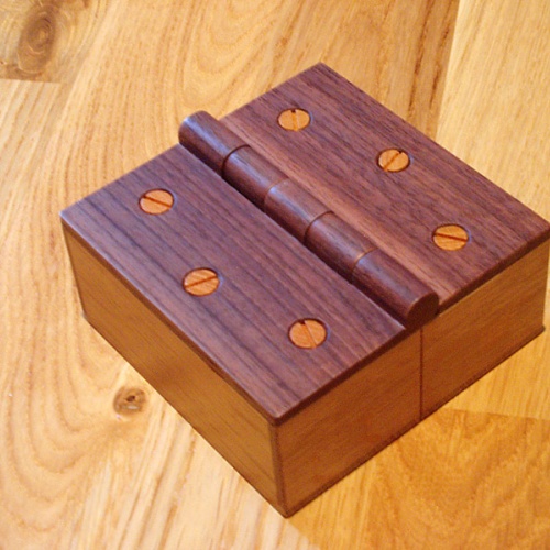 Tatsuo Miyamoto - Hinge Box by Tatsuo Miyamoto