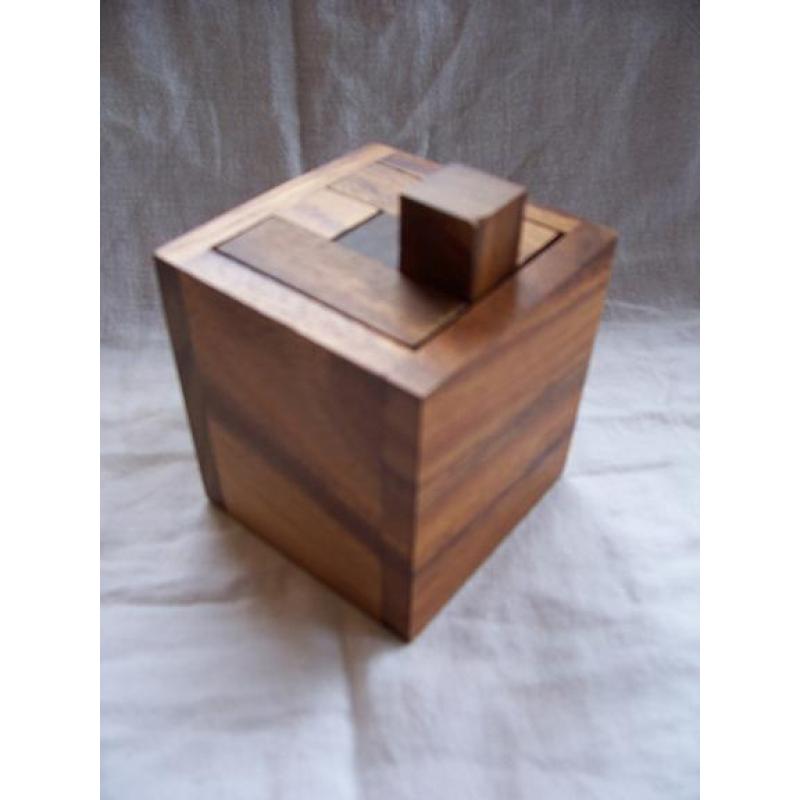Jeniver Haselgrove - Haselgrove box by unknown