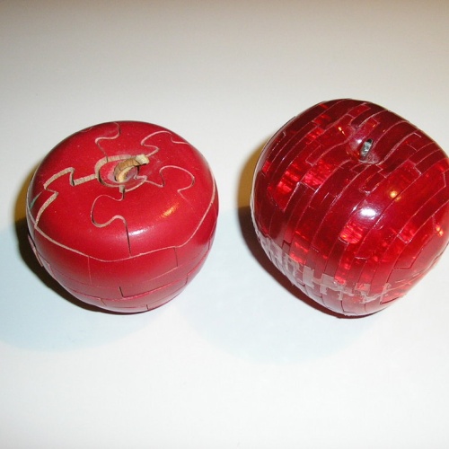 3D Apple puzzles (2), jigsaw cut