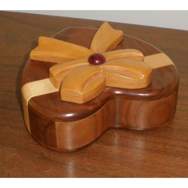 Kamei Valentine Heart Puzzle Box repro