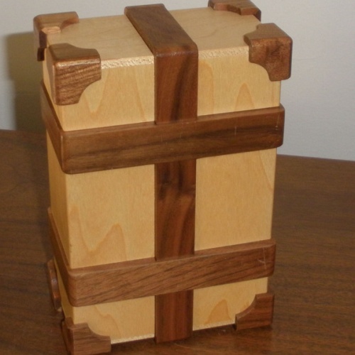 Kamei Puzzle CHEST excellent condition repro