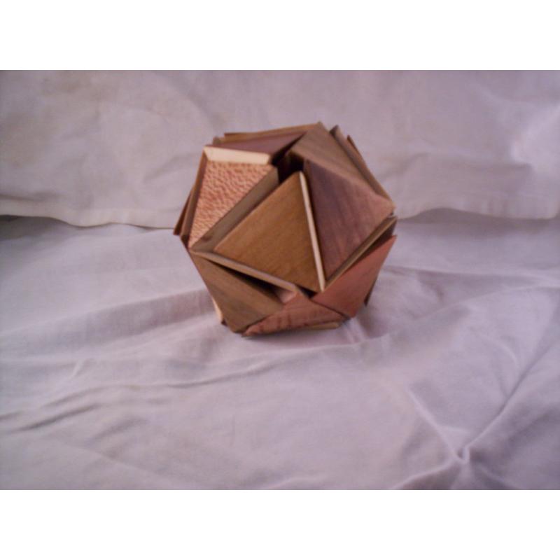 SPINNING ICOSA POLYHEDRA