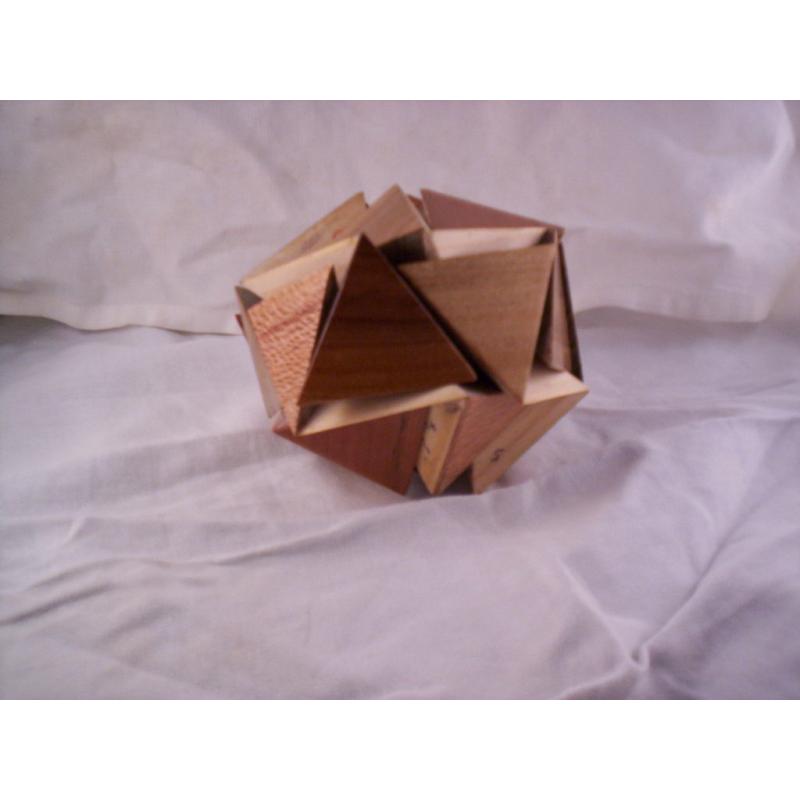 SPINNING ICOSA POLYHEDRA