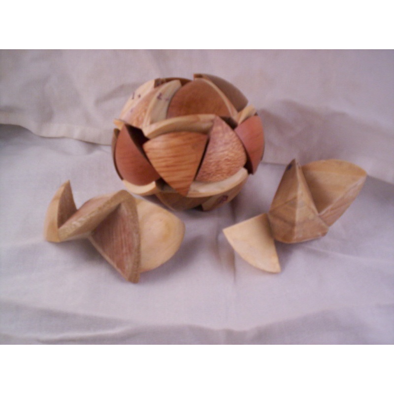 SPINNING ICOSA SPHERE