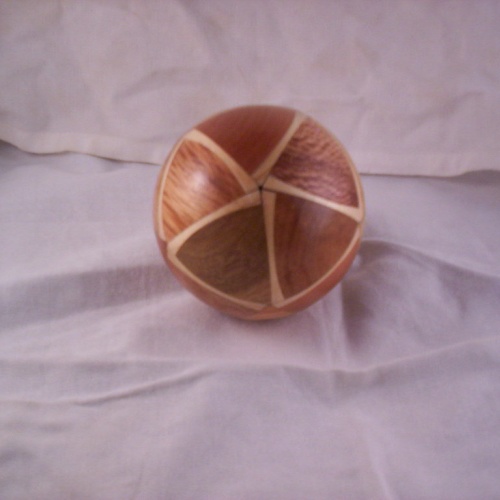 SPINNING ICOSA SPHERE