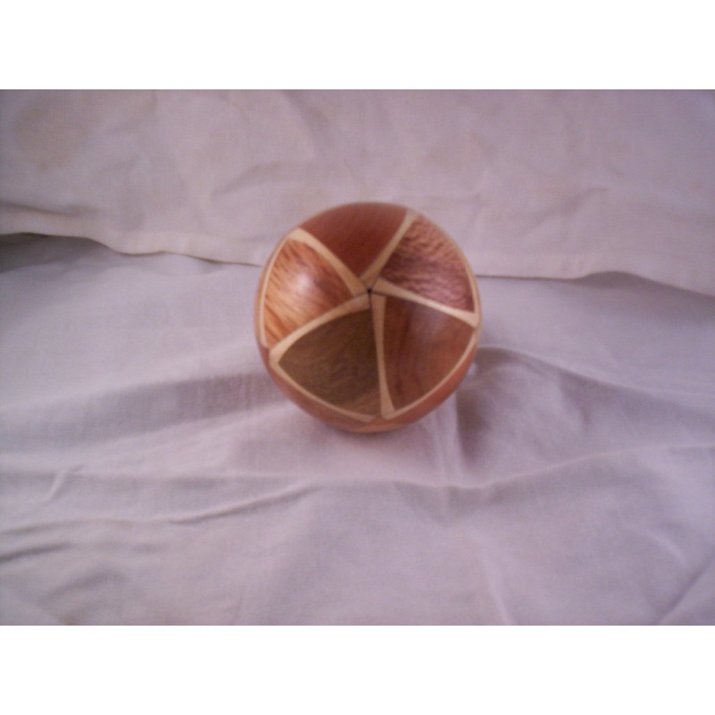 SPINNING ICOSA SPHERE