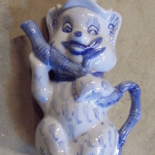 Porcelain BEAR Shaped Bottom-Filling Puzzle Jug