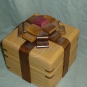 Box w/ a Ribbon reproduction