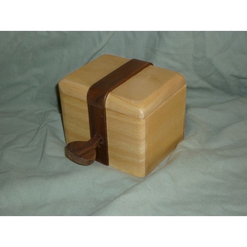 Box w/ a Key reproduction