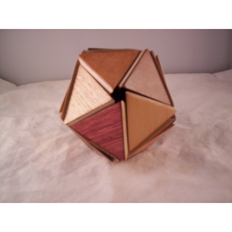 SPINNING ICOSA POLYHEDRA