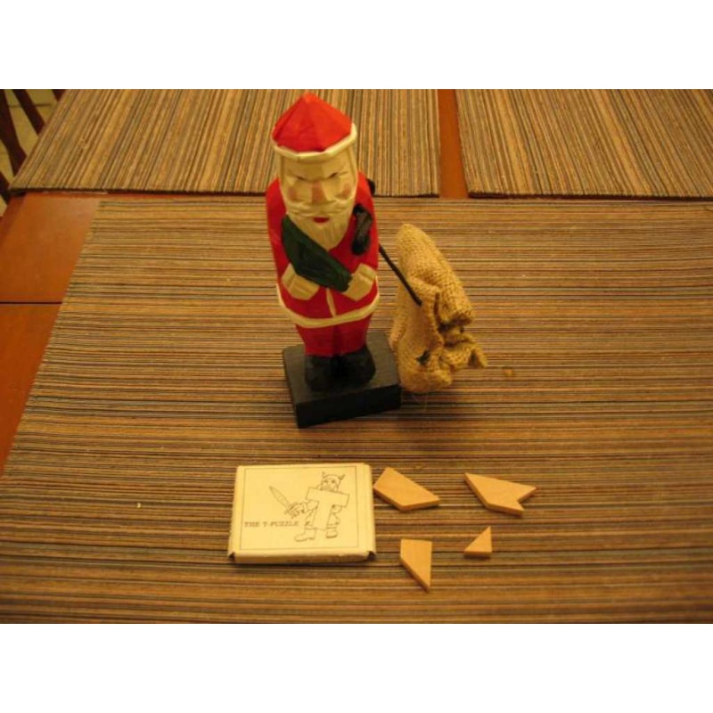 Santa Disentanglement + Bonus T Puzzle