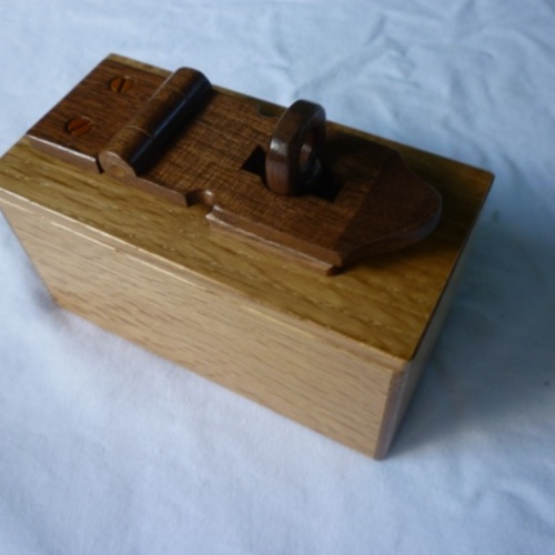 Latch puzzlebox