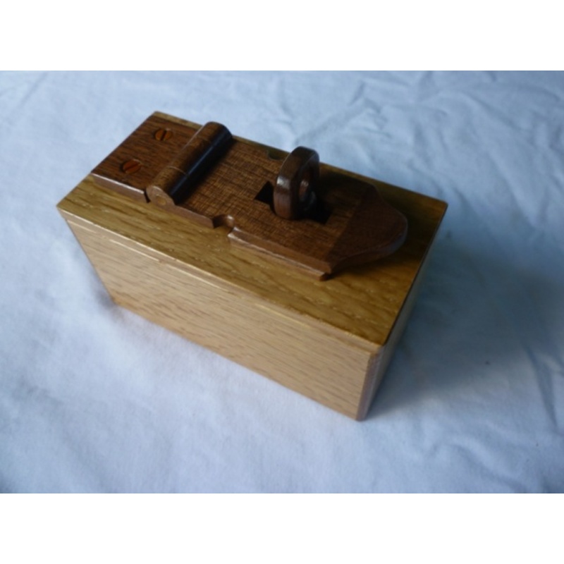 Latch puzzlebox