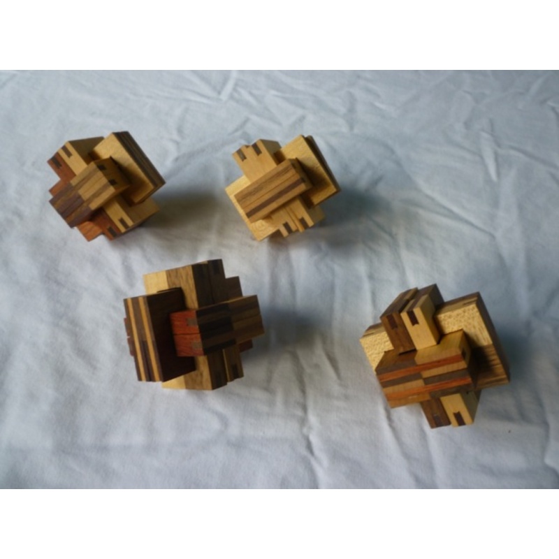 Board Burr collection (4 puzzles)