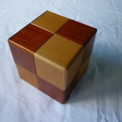 W-Z puzzle box (TJ-8-2)