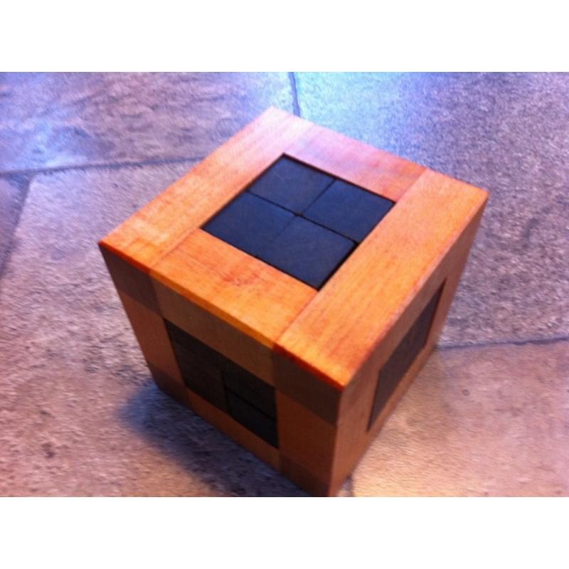 Cube dans Cube (Cube in Cube) - Arjeu 540