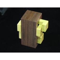 Three Sticks Trapped Interlocking Puzzle