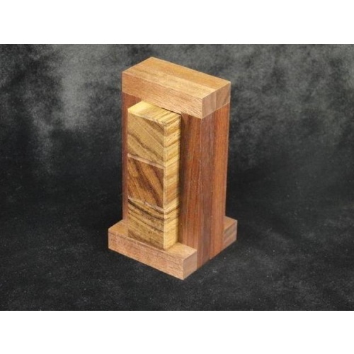 Moonflight - Mora Pieces