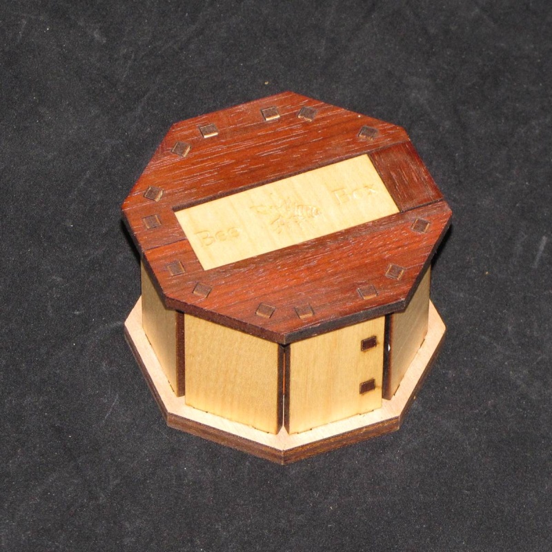 Bee Box - Jean Claude Constantin