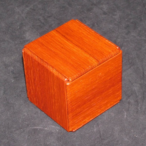 Confetto Box - Hiroshi Iwahara